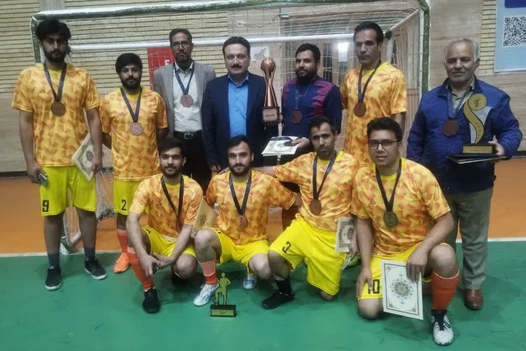 کسب مقام سوم تیم فوتسال کارخانه سیمان باقران